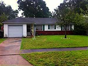 1906 Coulcrest Dr, Houston, TX 77055